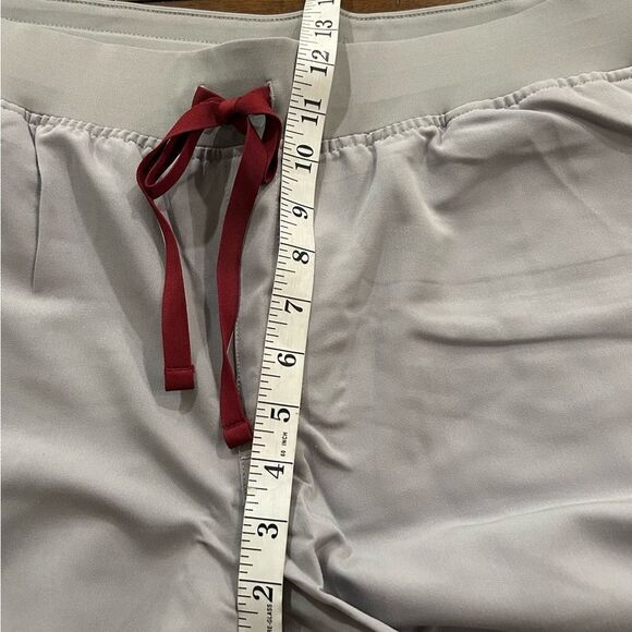 Figs Light Gray Women’s 2.0 Jogger Scrubs Size 3X New with tags MSRP 48.00 - Picture 3 of 13